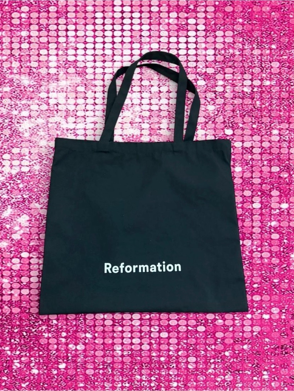 Reformation black tote bag #reformation
#sustainable